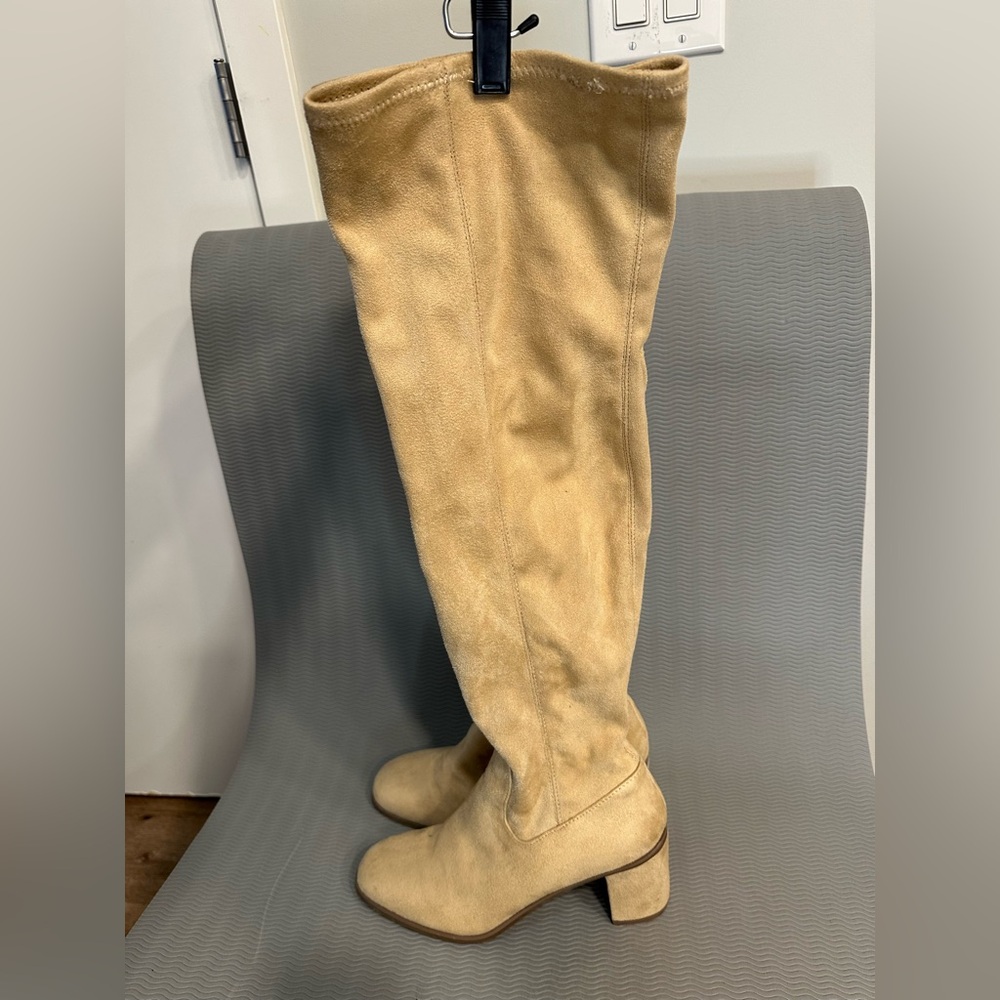 Women's Tan Suede Knee-High Boots